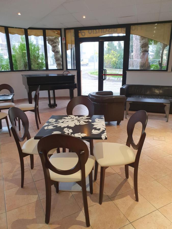 Hotel Bisanzio Cervia Luaran gambar